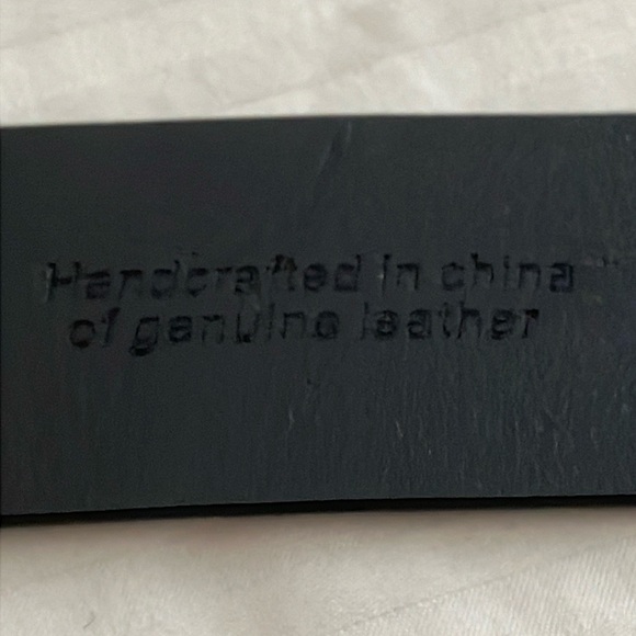 Kenneth Cole Black Leather Belt with Silver Buckle - Picture 6 of 14